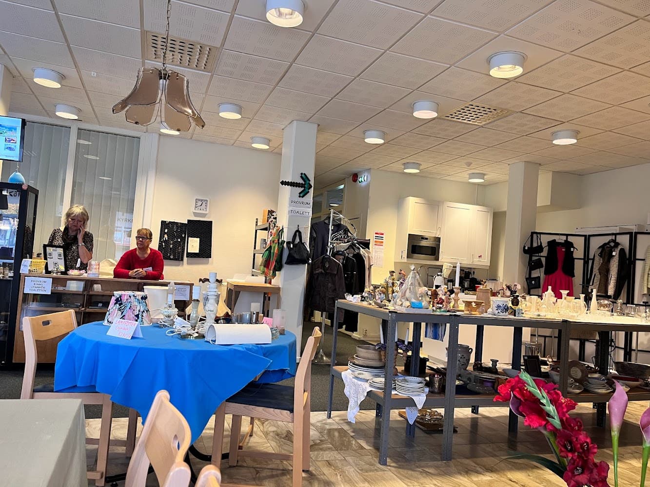 Alternativ bild för Kyrkbankens second hand