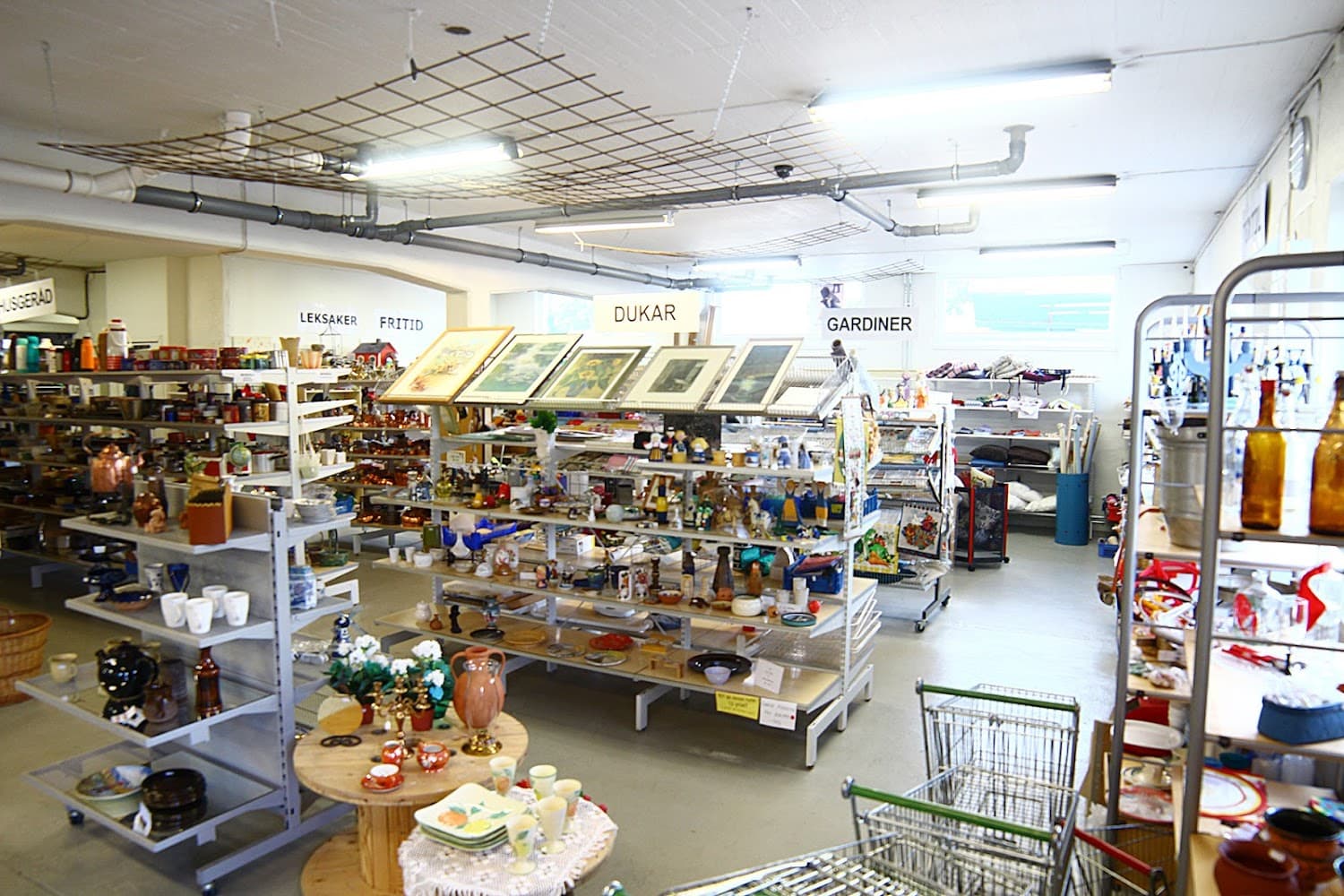 Alternativ bild för Pingstkyrkans second hand