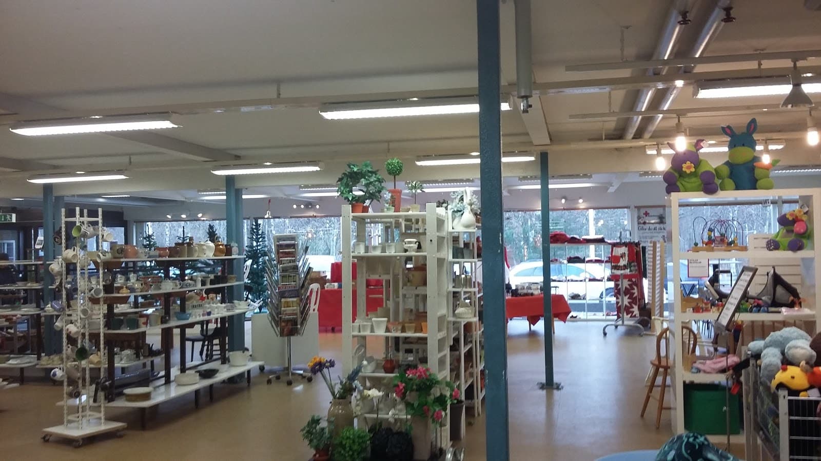 Alternativ bild för Röda Korset Second Hand Arabygatan
